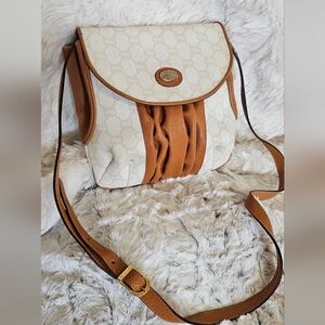 Gucci  Vintage Tan and Cream Crossbody Bag In Excellent Condition